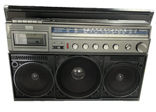 Vintage Boombox Magnovox D8443 AM/FM 4 Band/Cassette Tested/Works FREE Shipping