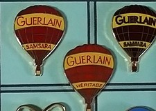 pin's parfum Mongolfiere