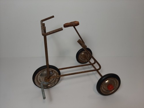 Ancien jouet tricycle en - jouet, "