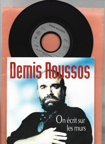 Demis roussos écrit sur - demis,