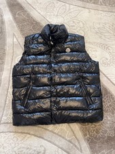 PRE-OWNED MONCLER BLACK POLYAMIDE SHORT DOWN VEST TIBB FOR MEN SIZE:7 3XL