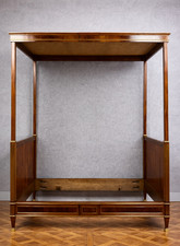 Lit à baldaquin Parisien –