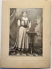 1905 GRANTS PASS OREGON FEMALE PORTRAIT J. W. Branch Photography Studio 1F