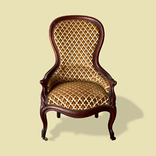 FAUTEUIL BERGERE CABRIOLET STYLE LOUIS XV EN NOYER(?) ANCIEN