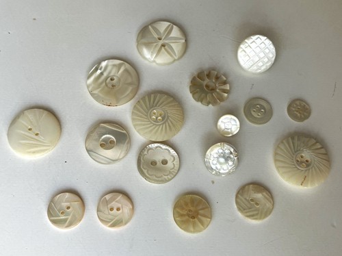 Lot boutons anciens - lot,