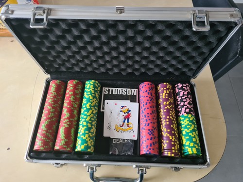 Mallette poker jetons - de, +