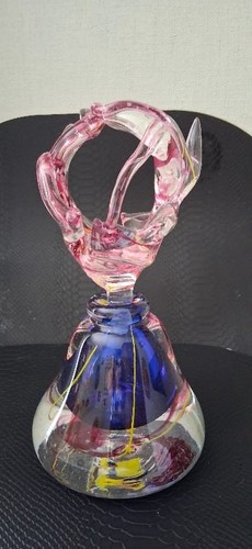 Flacon verre soufflé signé