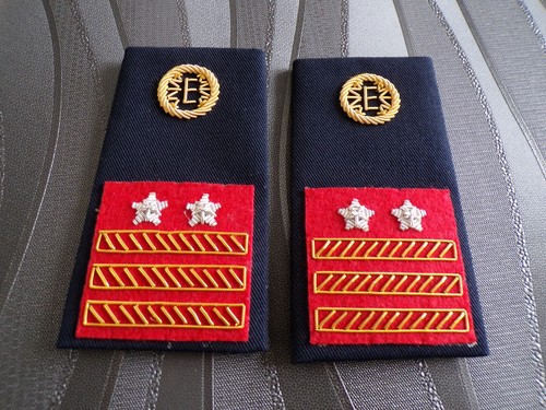 Insigne militaire epaulette - militaire, gm