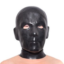 Masque en latex avec trous