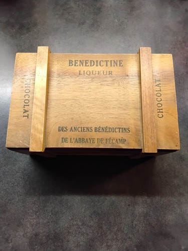 Bénédictine liqueur boite - liqueur,