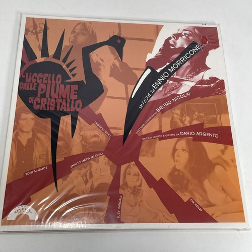 Uccello dalle piume di - piume,