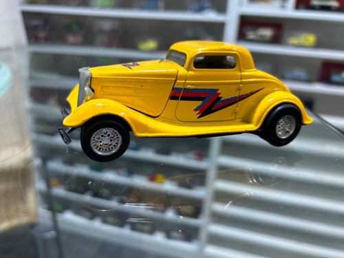 Ford hot rods - ford, jaune