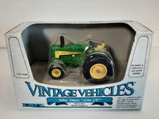 Tracteur " JOHN DEERE 630 LP "