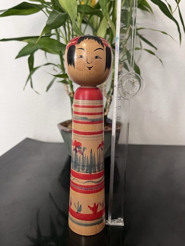 Kokeshi style tsuchiyu lignes - kokeshi,