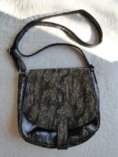 Sac besace en cuir imprimé python nuance de gris IKKS