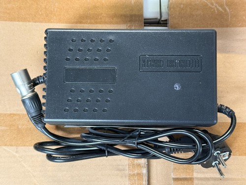 Chargeur scooter electrique