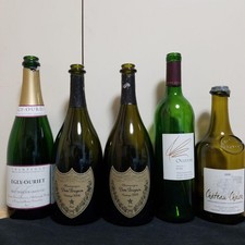 Bouteille de vin vide partie 8