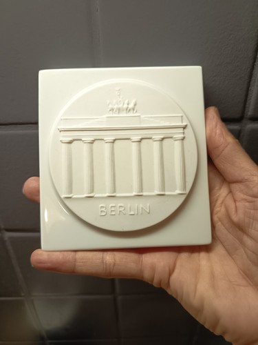 Plaque porcelaine biscuit - en,