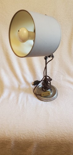 Ancienne lampe industrielle
