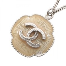 Collier pendentif marque