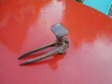 Boucheuse en Bronze  Ancienne