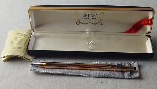 Ancien stylo bille - , plaqué
