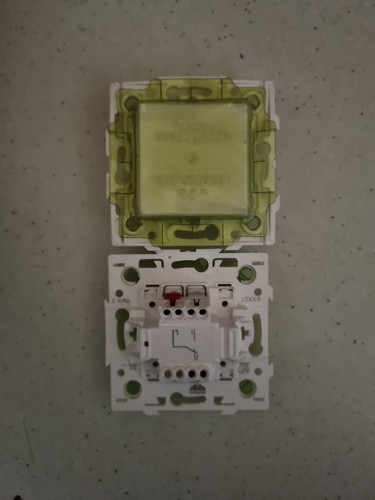 Arnould espace lumiere - espace,