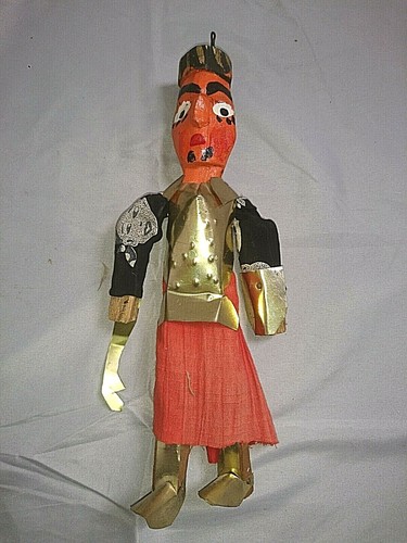 Ancienne belle marionnette - belle,