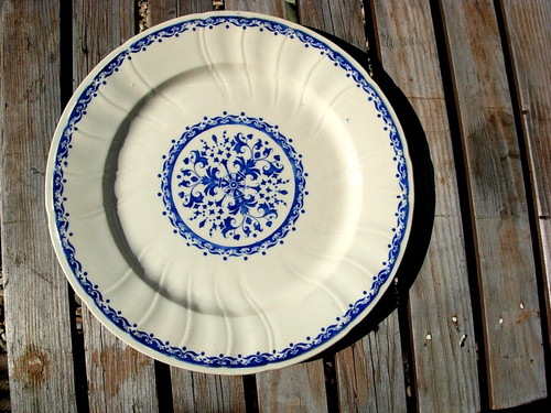 Belle assiette bleue ancienne