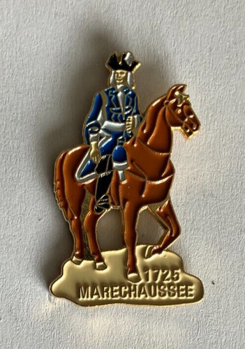 Pin ex gendarmerie la - pin's,