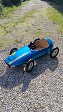 Voiture de course bleu a