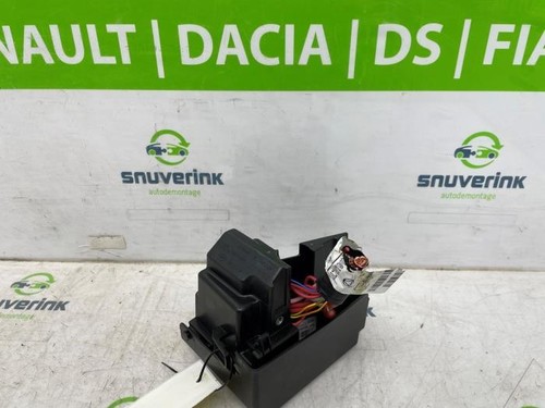 Boîte fusibles dacia - fusibles,