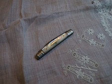 Ancien petit couteau avec