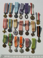 LOT 20 MEDAILLES MILITAIRES ET