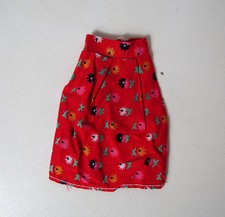 ancien vêtement poupée