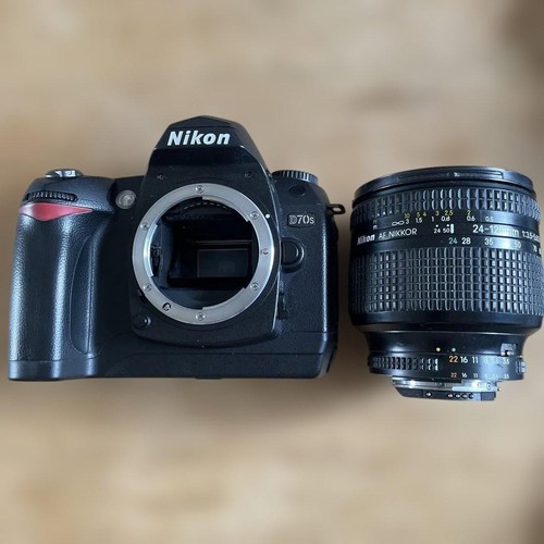 Boîtier nikon d70s avec kit - boîtier,