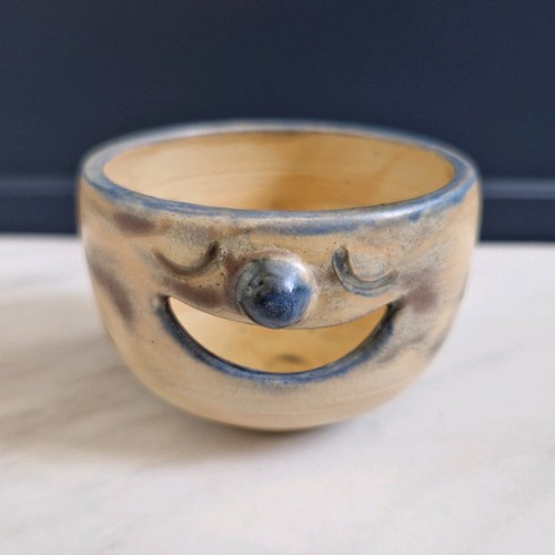 Petit pot anthropomorphe - pot,
