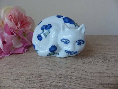 Statuette chat porcelaine - statuette, en