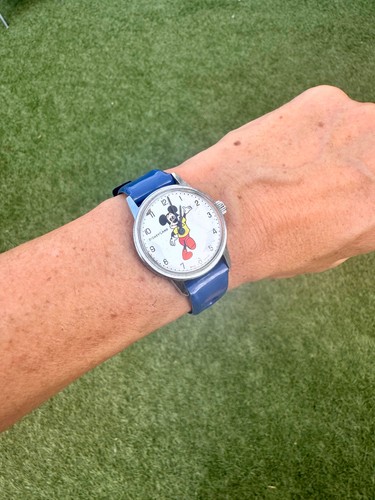 Montre mécanique mickey mouse - mécanique,