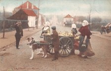 CPA BELGIQUE / LAITIERES /