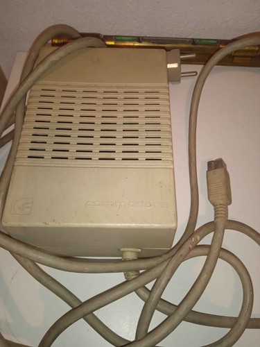 Alimentation commodore amiga - alimentation,