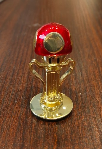 Usj collectible trophy mario - trophy,