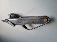 VW Polo / Cric / 6q0011031d