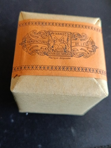 Ancien paquet cigarettes - de,