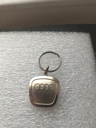 Porte clés automobile audi - clés,
