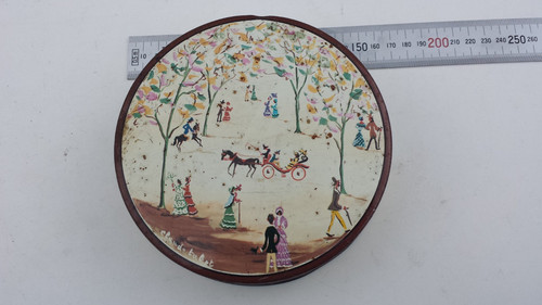 Ancienne boîte confiserie