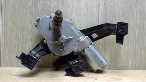 Moteur essuie glace arriere