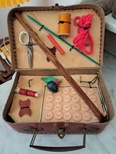 Petite valise en carton pour