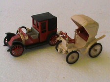 lot de 2 voitures anciennes