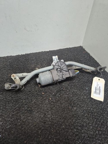 Moteur essuie glace avant
